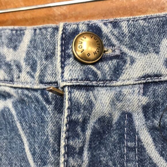 Louis Vuitton Blue Jean Shorts with Geometric Pattern - Picture 4 of 12